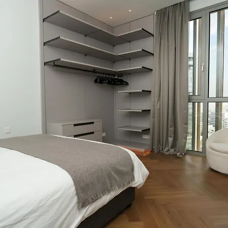 Apartamento Wealthystays 2br Flat, Gym, 11th Floor, Center